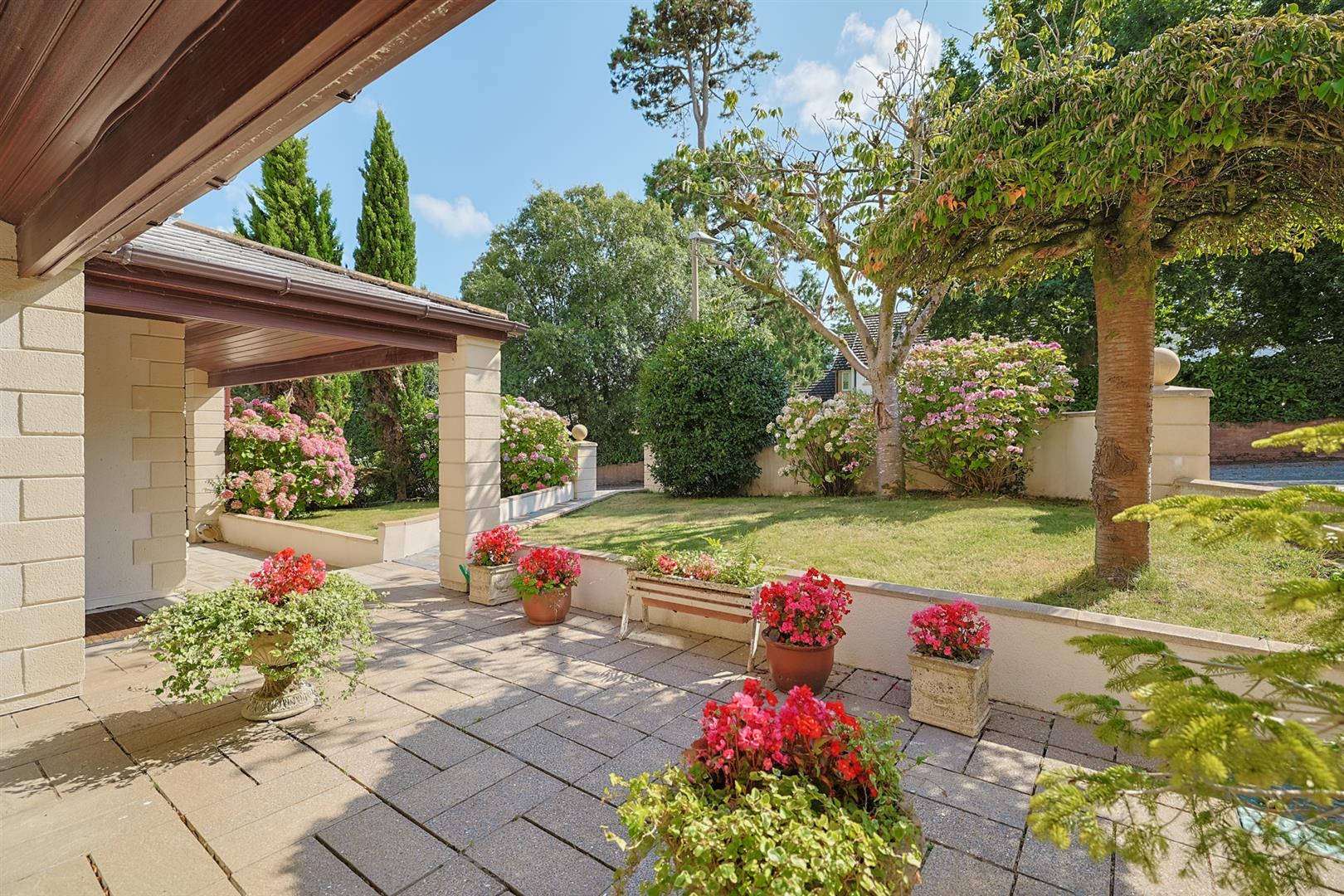 4 Palmyra Court, West Cross, Swansea, SA3 5TJ